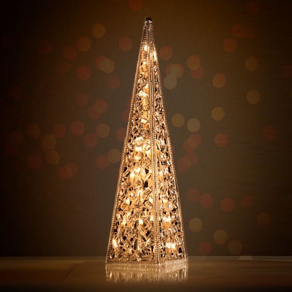 Koristeellinen LED Pyramidi
