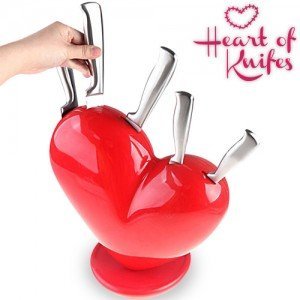 OUTLET Sydän Veitsi Setti Veitsi Telineellä Heart of Knifes (Ei pakkausta)